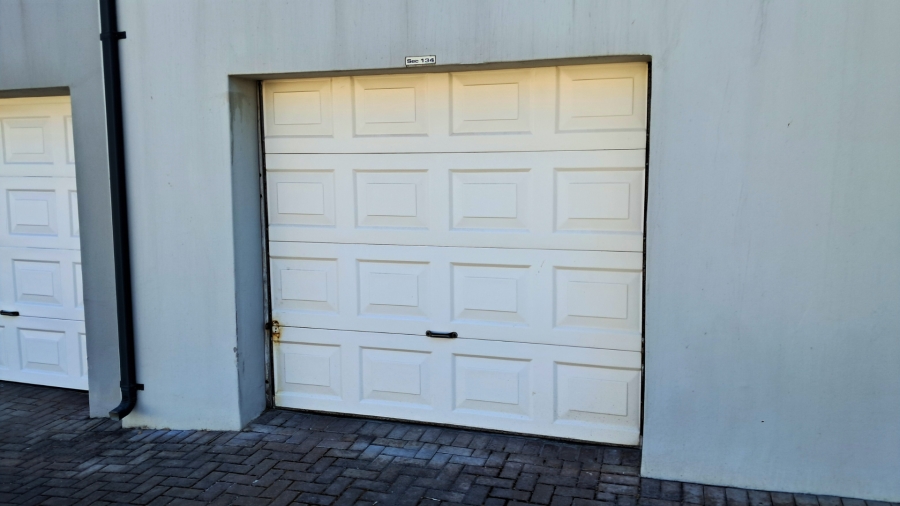 To Let 2 Bedroom Property for Rent in Big Bay Western Cape